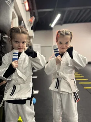 Kids Brazilian Jiu Jitsu Self Defence 8-13 Year Old